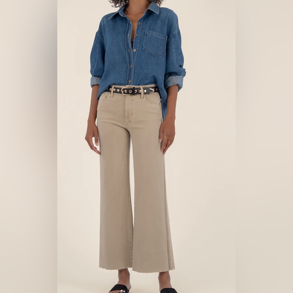 Women's Biscuit High Rise Meg FAB AB Wide-Leg Jeans. Sz: 4P.